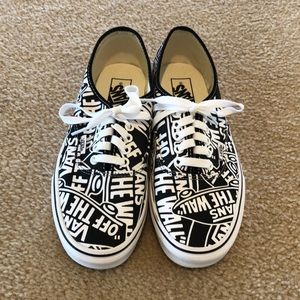 VANS M SIZE 7.5 W SIZE 9 OFF THE WALL SNEAKERS